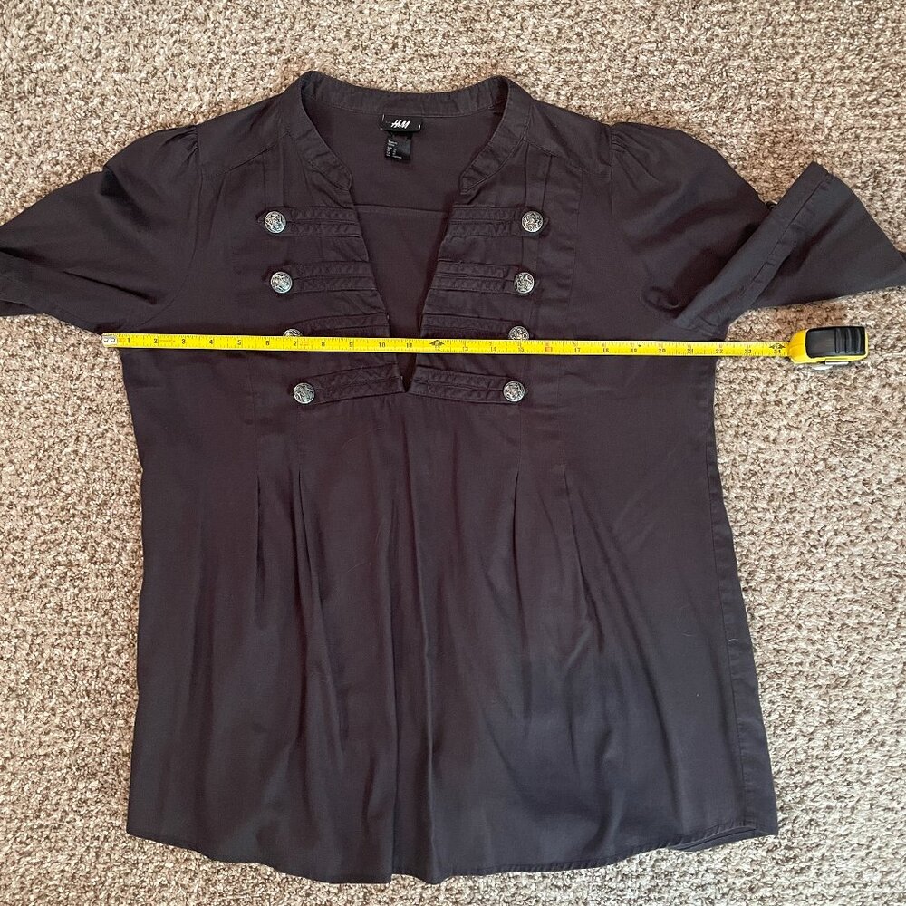 Size 12 H&M black military style top with silver buttons and short sleeves - Picture 4 of 14